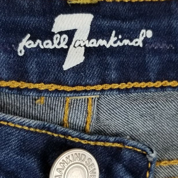 7 for all Man Kind GIRLS  Whiskering Distressed Jean Shorts 12 - Picture 3 of 4